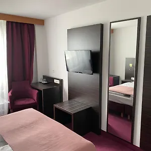 3* فندق مونتريه